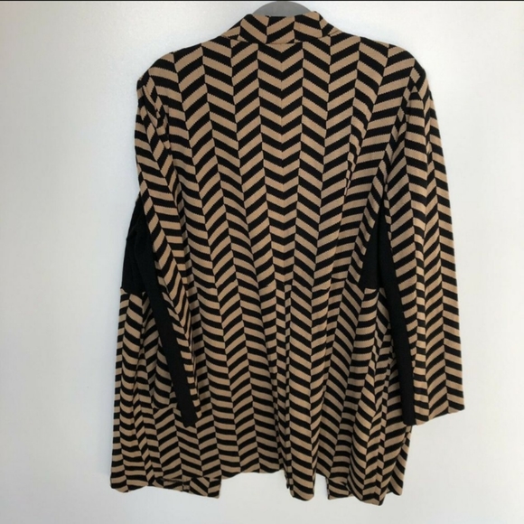 Chico's Black & Tan Herringbone Pattern Open Cardi - Picture 8 of 8